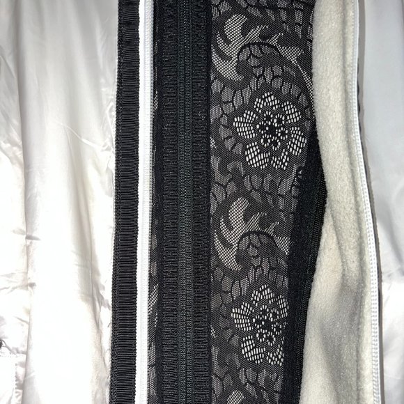 Vintage lululemon holiday collection Running Jacket - Picture 5 of 16